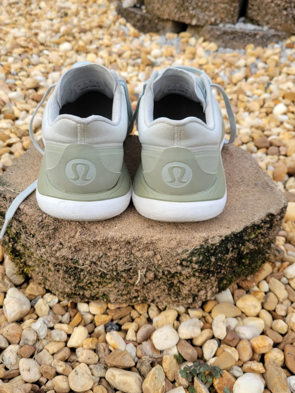 lululemon Chargefeel pale green sneakers